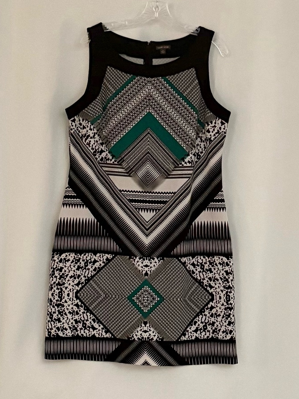 Voir Voir Sleeveless Geometric Print Sheath Dress in Black & Teal